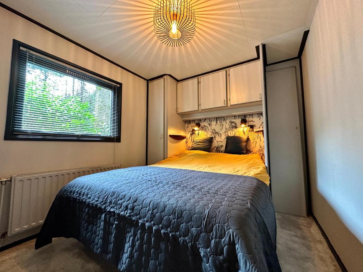 Gezellig Chalet Met 2 Slaapkamers Aan Bosrand Erm Luaran gambar