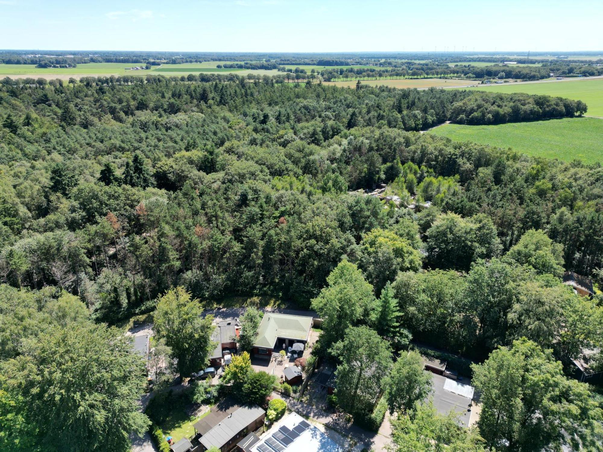Gezellig Chalet Met 2 Slaapkamers Aan Bosrand Erm Luaran gambar