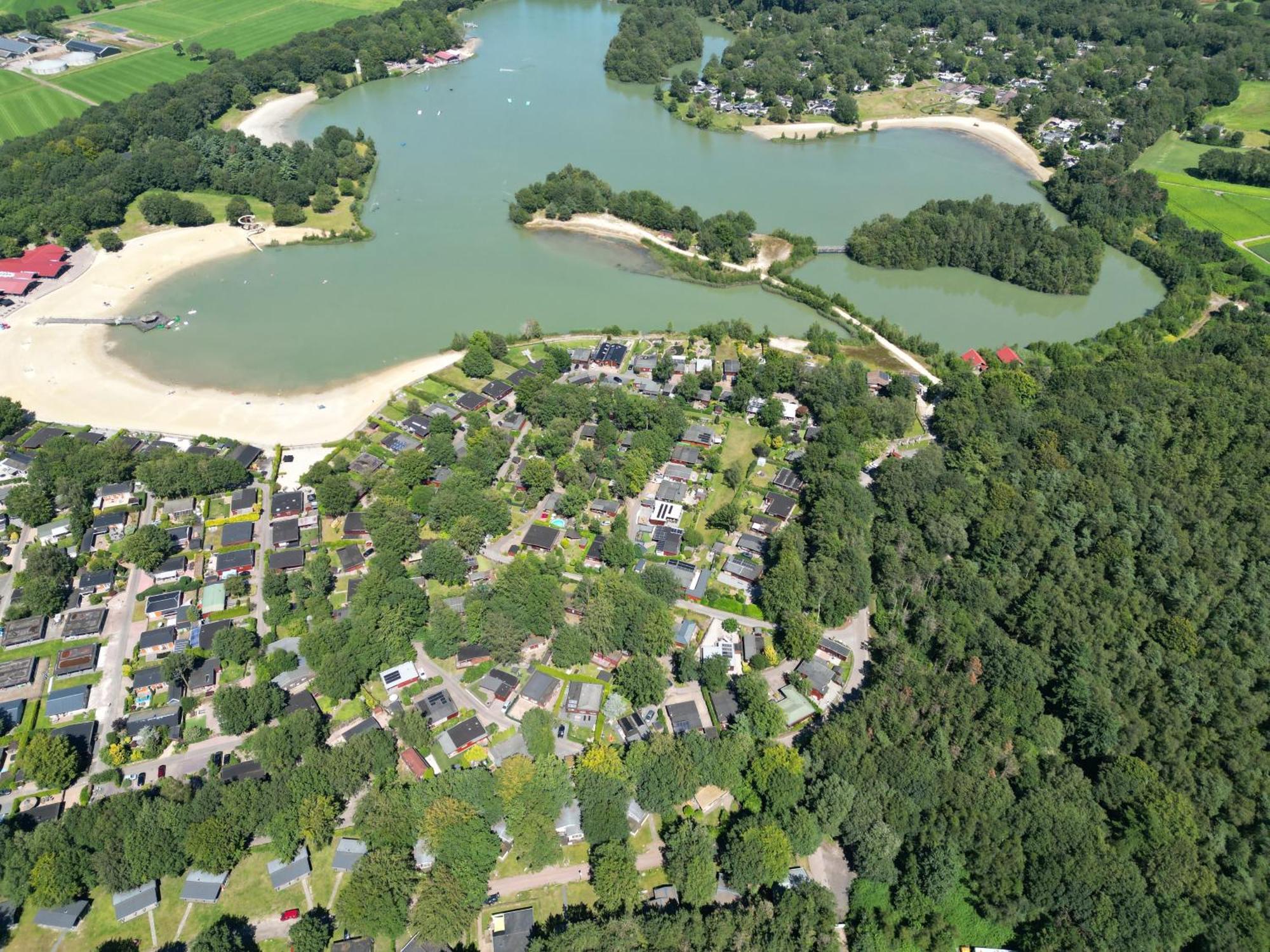 Gezellig Chalet Met 2 Slaapkamers Aan Bosrand Erm Luaran gambar